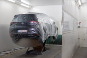 Volkswagen ID3 voorbereid voor carrosserie werken bij Caribel Vilvoorde.